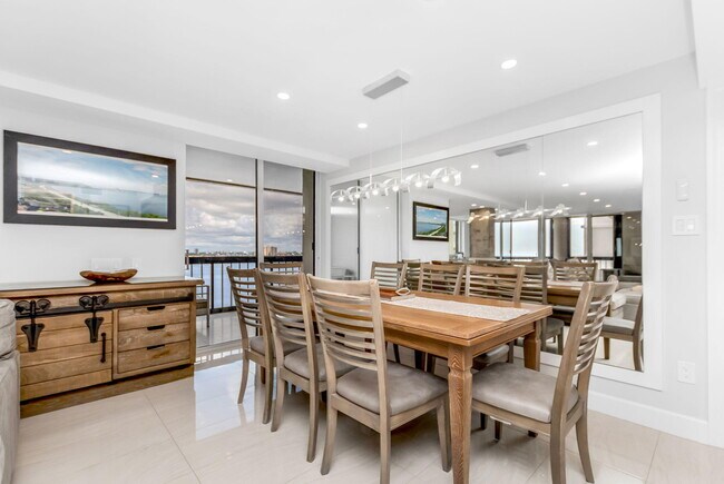 Building Photo - 5380 N Ocean Dr