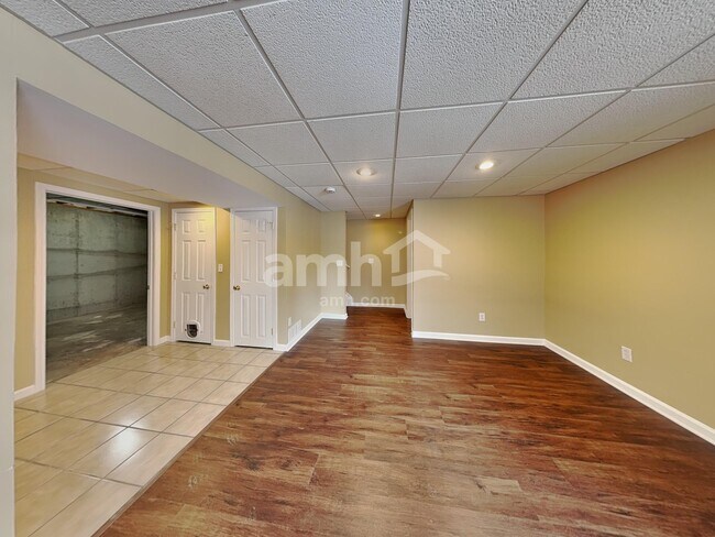 Building Photo - 1031 Buddleia Ct