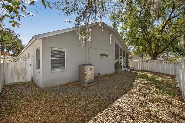 Building Photo - 5209 Abbey Park Ave