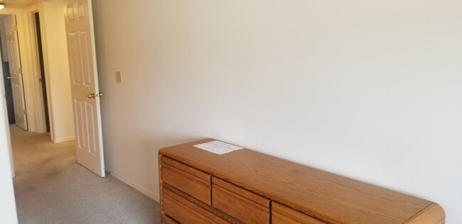 Building Photo - Condo