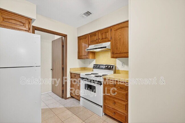 Building Photo - 7417 Lemonwood Ln