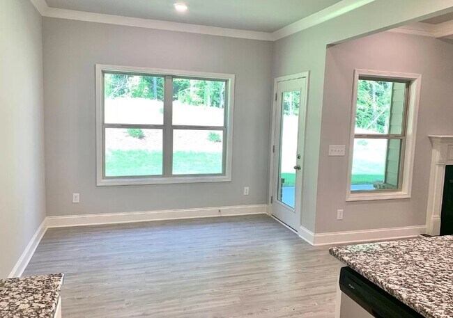 Building Photo - New Home in Hoschton!