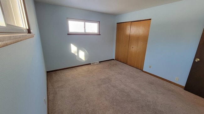 Building Photo - 4015 Claire St