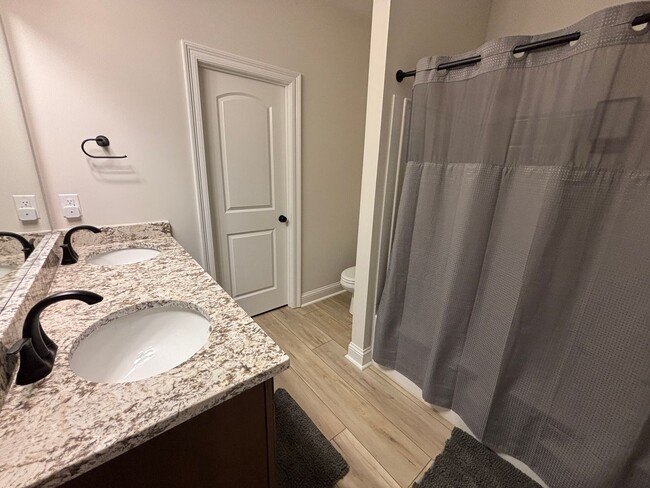 Building Photo - THE COVE AT VILLAGGIO NEAR BAFB