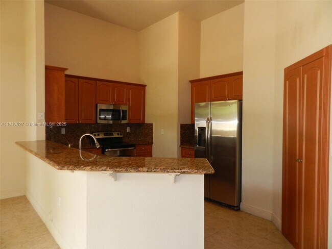 Building Photo - 16020 SW 91st Ct