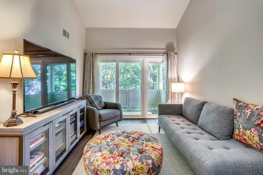 Building Photo - 5717 Balsam Grove Ct