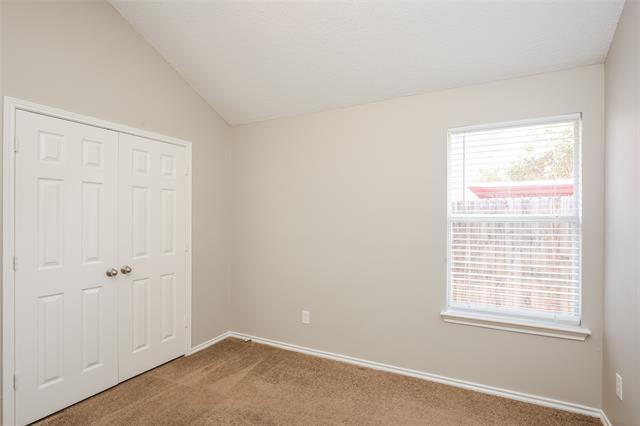 Building Photo - 1019 Bonanza Dr