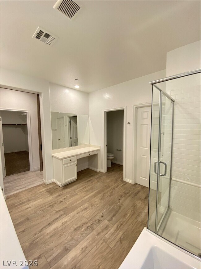 Building Photo - 3176 Fern Nook Ave