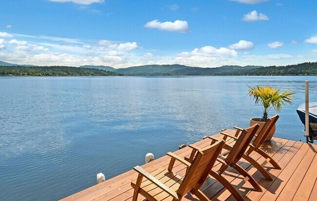 Building Photo - 1120 West Lake Sammamish Pkwy NE