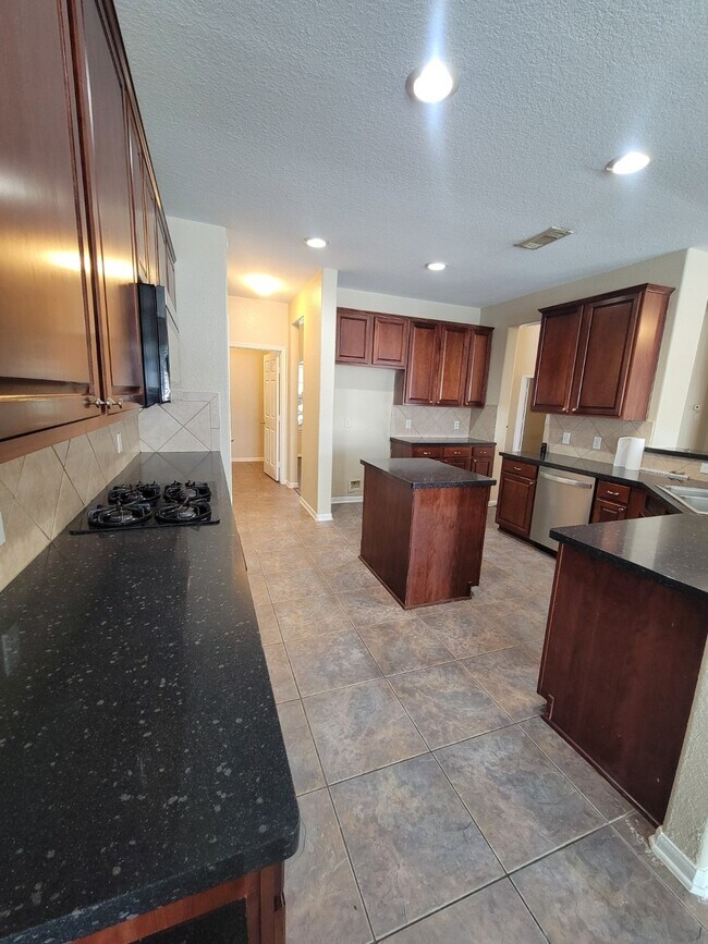 Building Photo - 14410 Floret Estates Ln