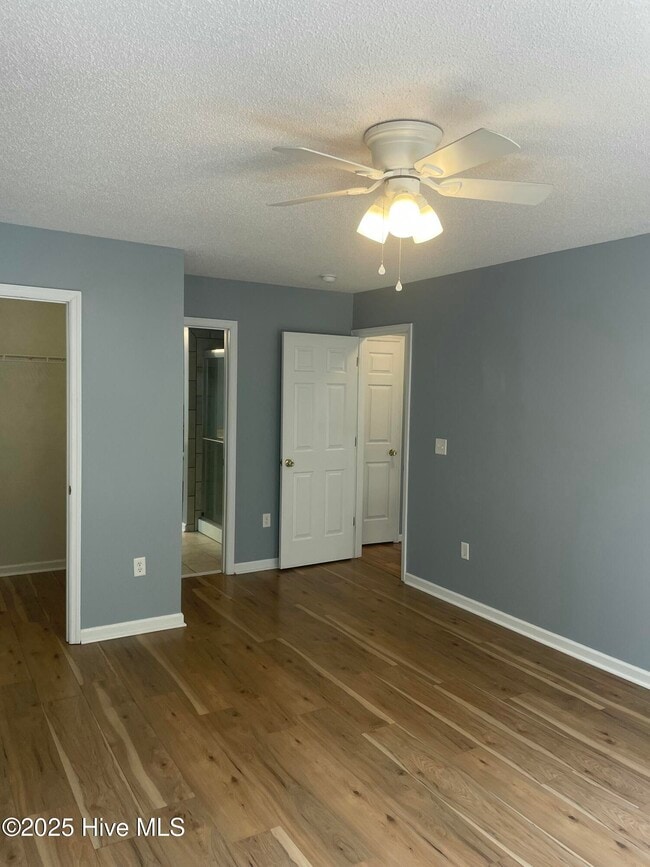 Building Photo - 151 Bayshore Dr