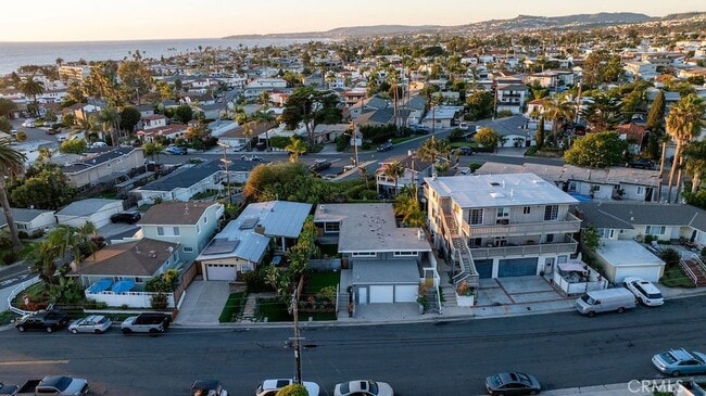 Building Photo - 256 1/2 Avenida Madrid Unit B