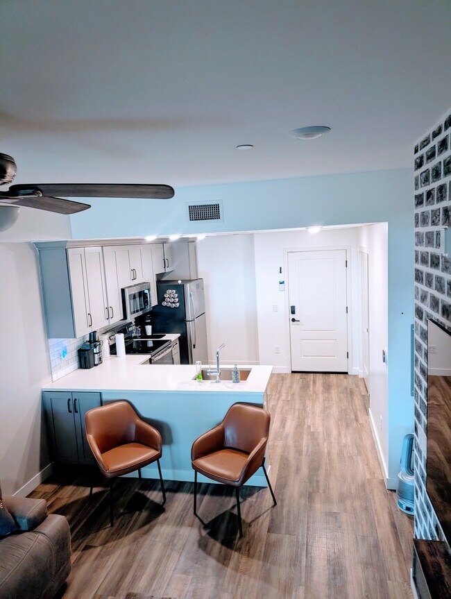 Building Photo - 475 N 9th St