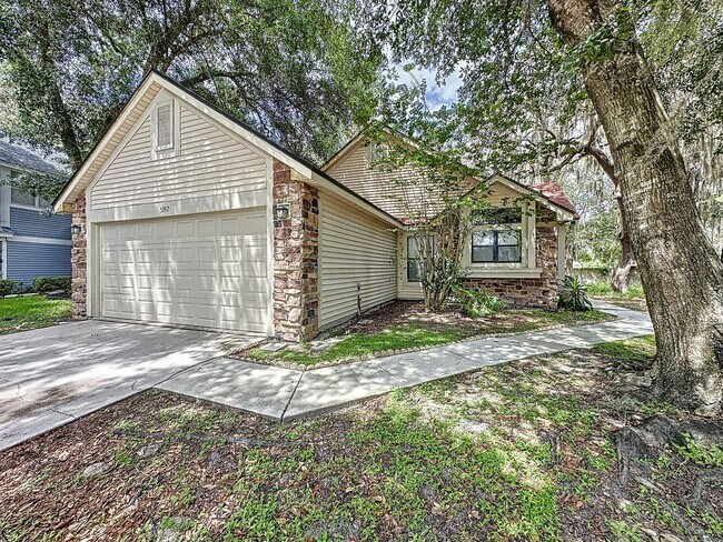 Building Photo - Charming 3 bedroom home in Aloma Bend -Prime Oveido Location