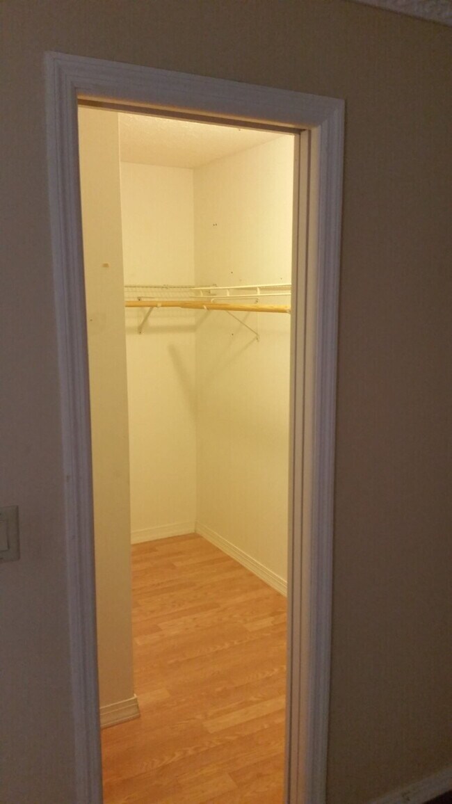 Building Photo - 3 Bed / 2 Bath Home in Venice - Rent with ...