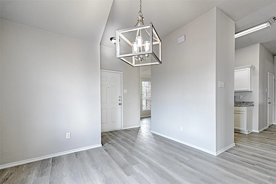 Building Photo - 3721 Mountain Ranch Rd