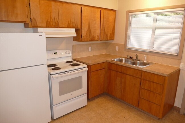 Building Photo - SE Arista Dr - 1 bedroom apartment in the ...