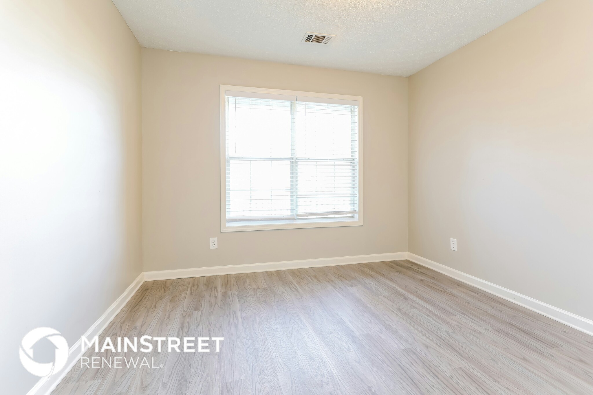 Building Photo - 852 New England Ct