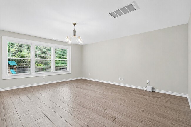 Building Photo - 6 Orion Star Ct