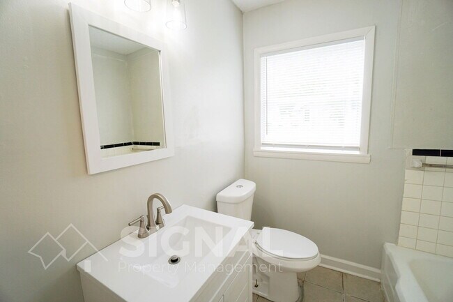 Building Photo - 5504 Ter O