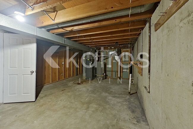 Building Photo - 2715 Benne Dr