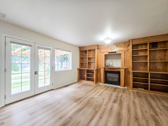 Building Photo - Updated 4BD Home in Gleneagle