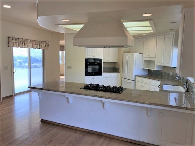 Building Photo - 6006 Los Osos Valley Rd