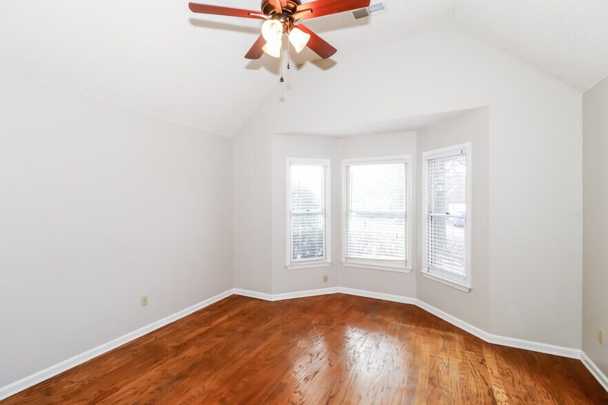 Building Photo - 1562 Appling Wood Cove N