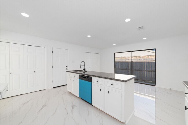 Building Photo - 2707 Ashford Trail Dr