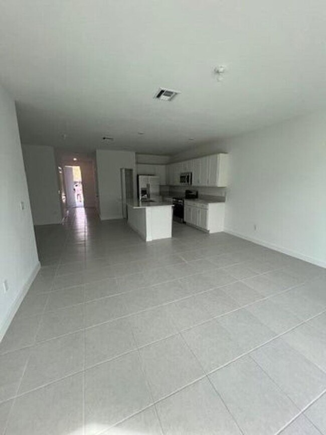 Building Photo - 5355 Flannigan Wy