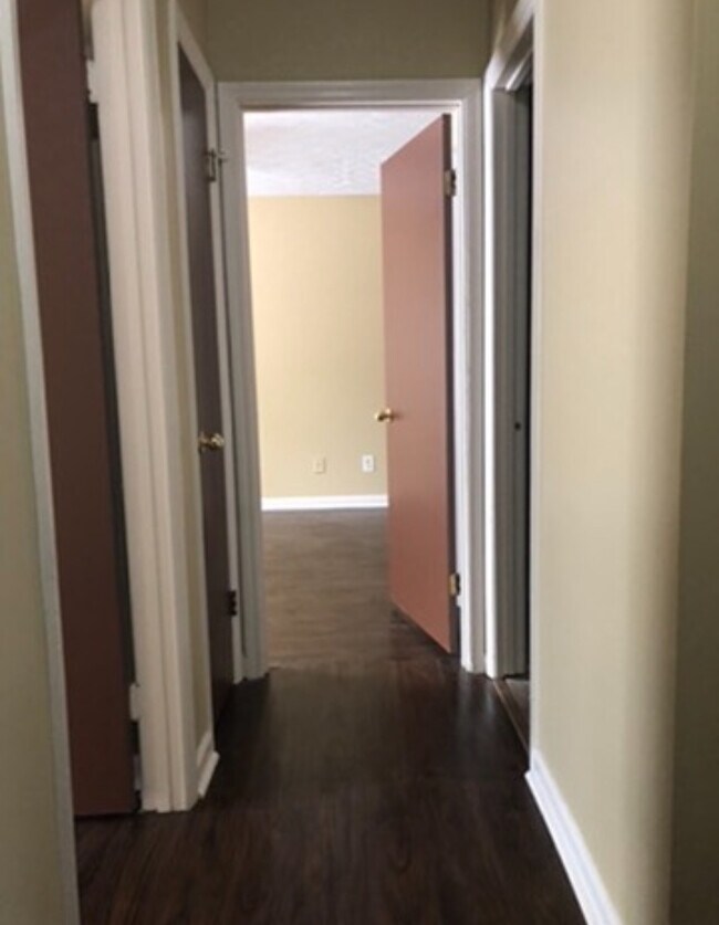 Building Photo - 8547 Westchester Dr