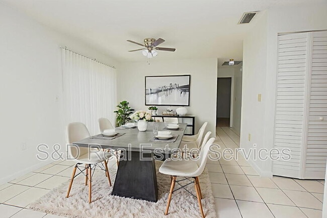Building Photo - 4745 Dimbath Dr