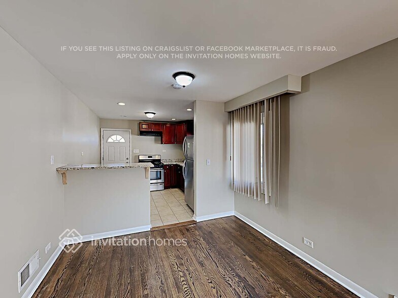 Building Photo - 9632 Mansfield Ave