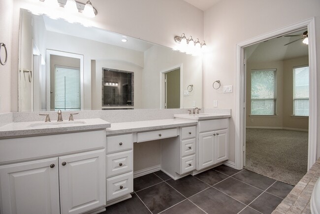 Building Photo - 27231 Symphony Creek Ln