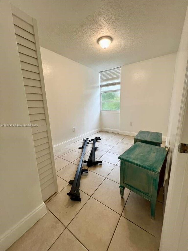 Building Photo - 6023 SW 69th St