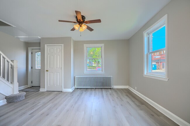 Building Photo - 401 52nd St