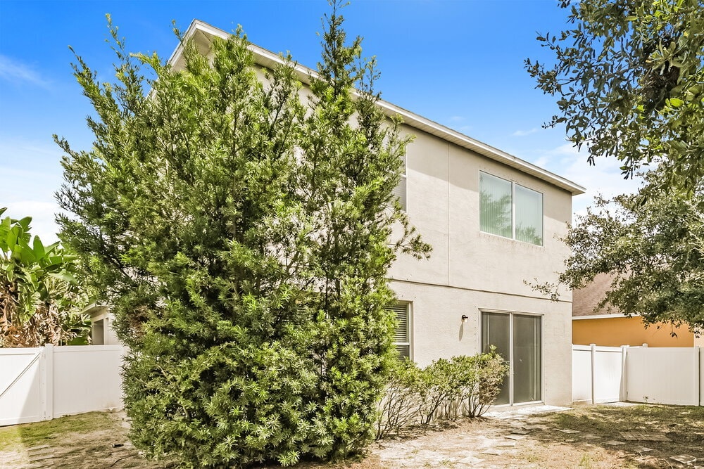 Building Photo - 8309 Deerland Bluff Ln