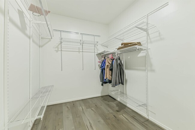 Building Photo - 13023 Dogwood Blossom Trail