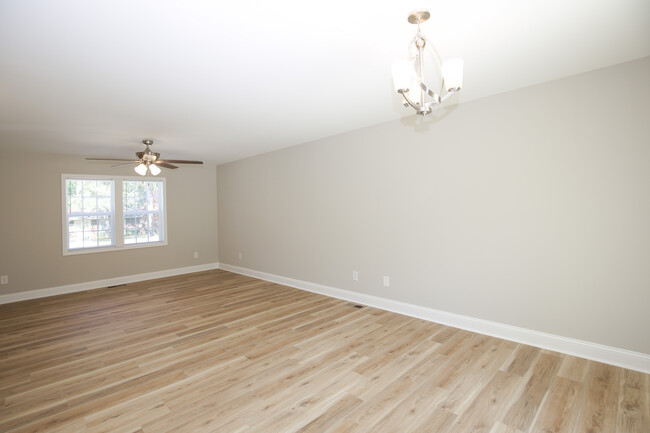 Large living room - 470 S Glover St