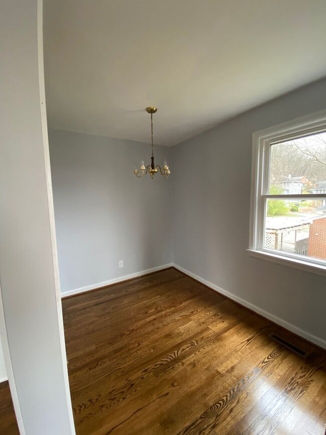 Building Photo - House for Rent