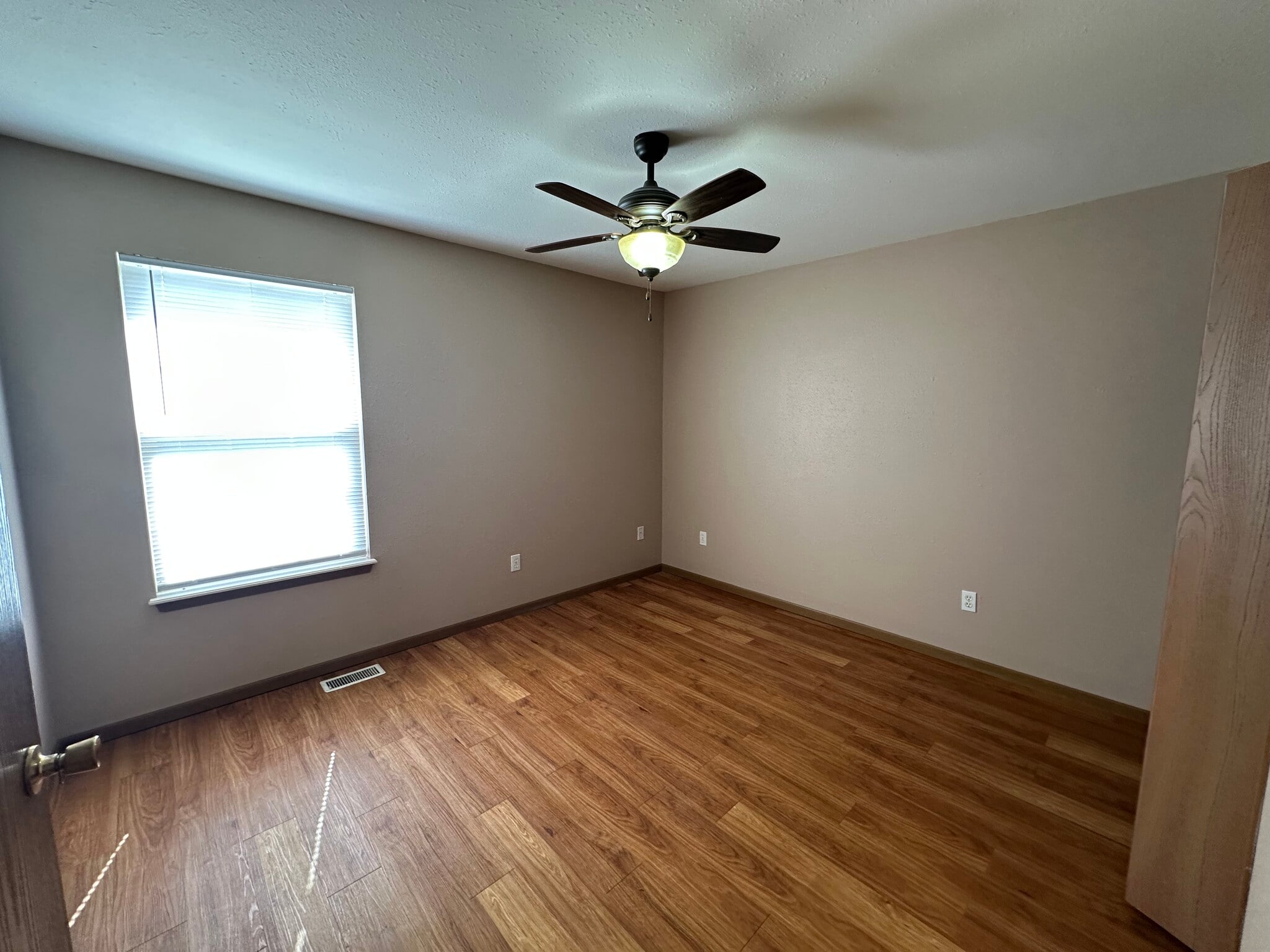 Bedroom #3 - Upper Lvl - 3504 Zinnia Dr