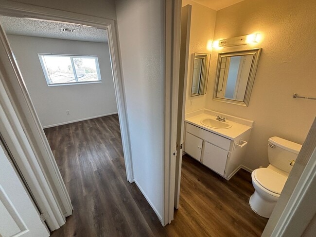 Building Photo - 2036 N Crawford St