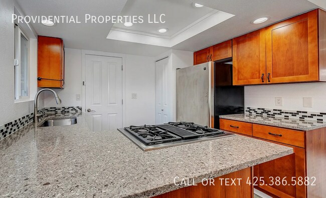 Building Photo - 10932 NE 60th St