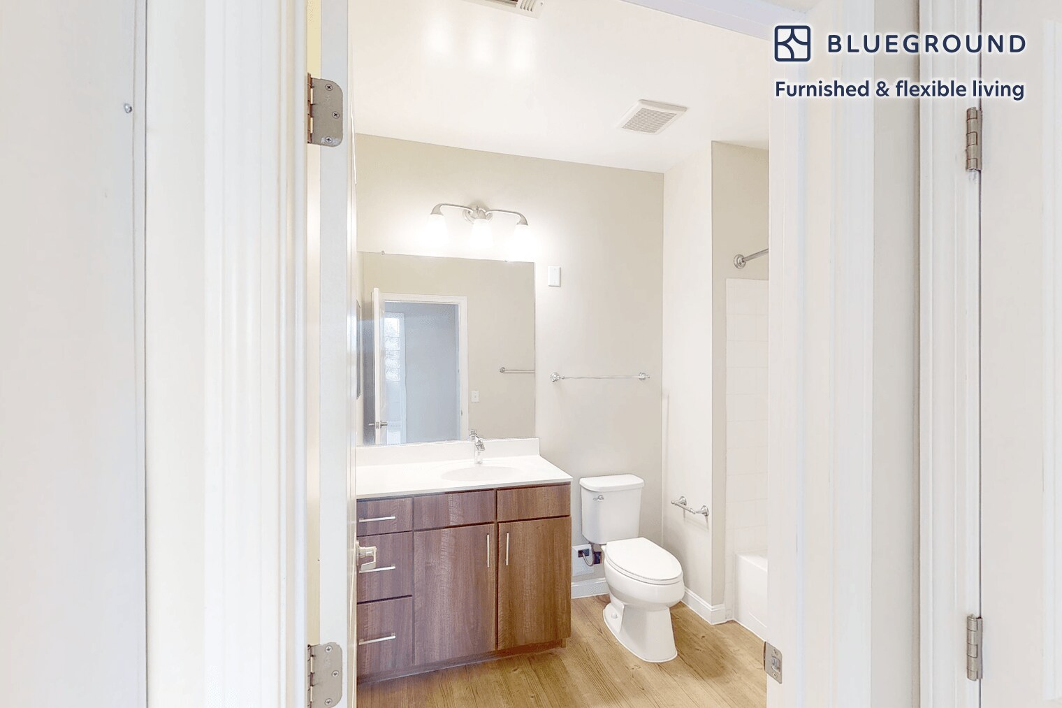 Building Photo - 40 Riverpath Dr