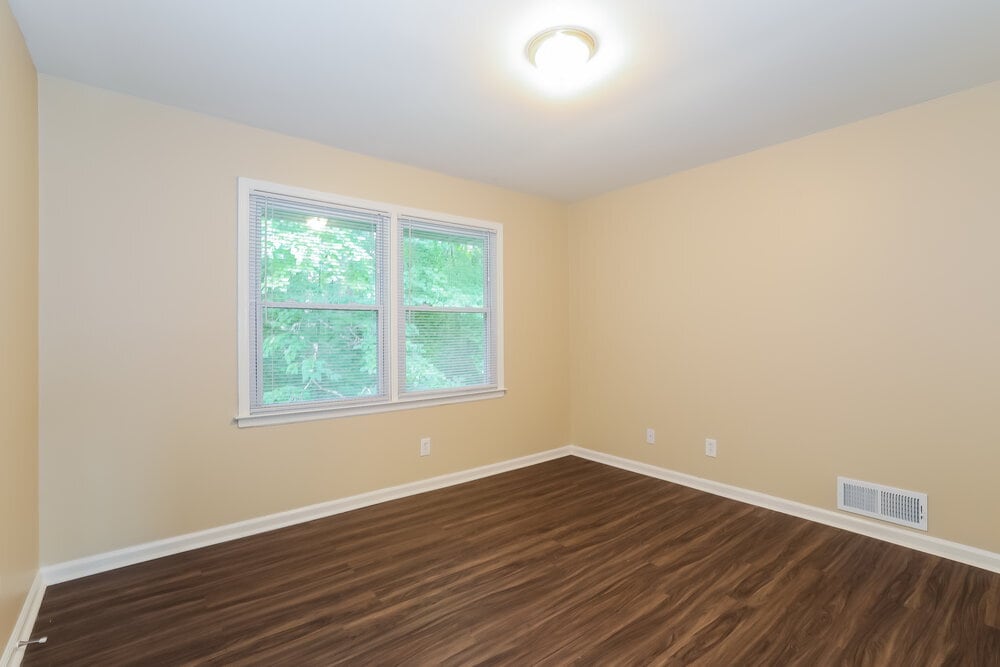 Building Photo - 3358 Creekway Dr