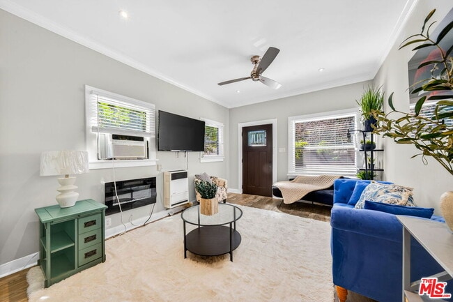 Building Photo - 5915 Lexington Ave