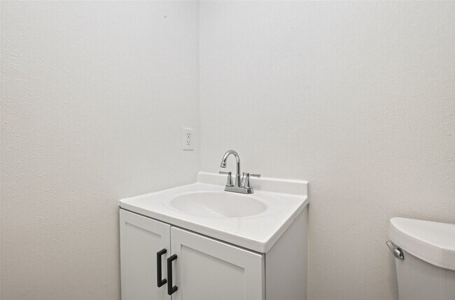 Building Photo - 4901 Stimson St