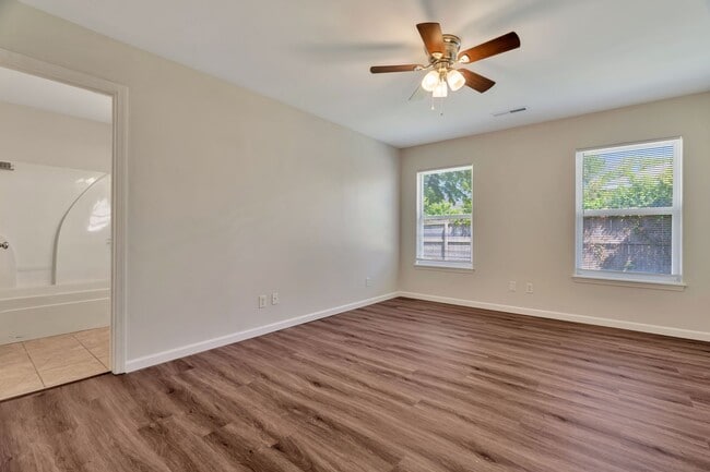 Building Photo - Beautiful 4-bedroom 2 bath Home in Bentonville!