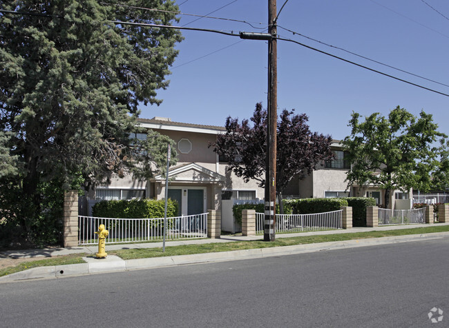 Building Photo - Summerwood Apartments