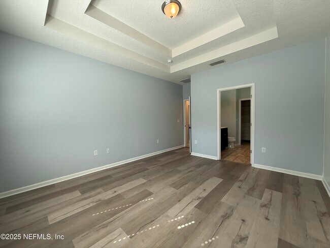 Building Photo - 140 Monroe Ave